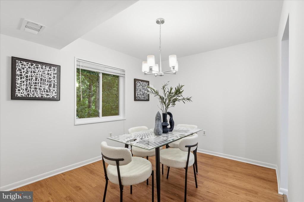 1540 NORTHGATE SQUARE 21B