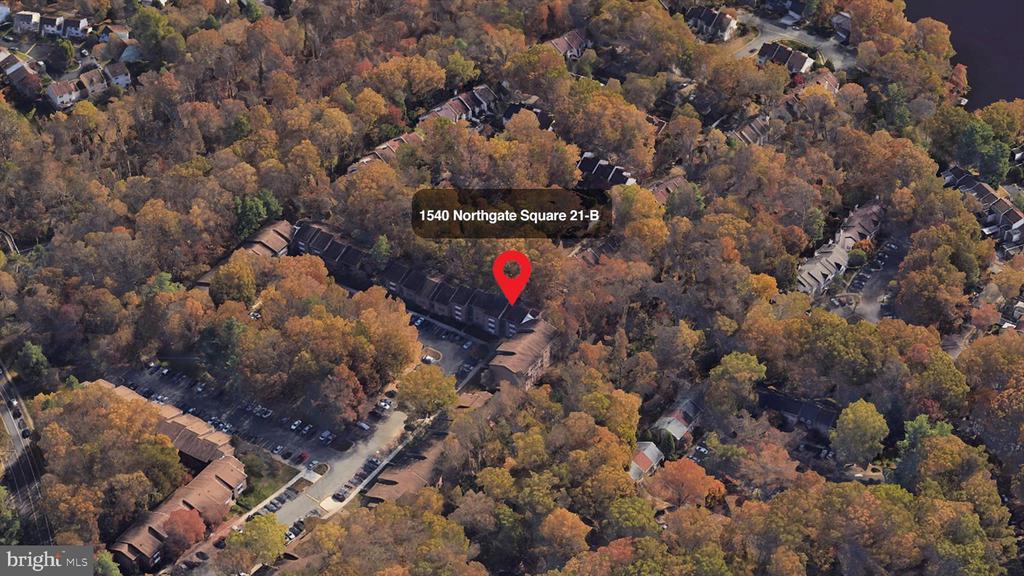 1540 NORTHGATE SQUARE 21B