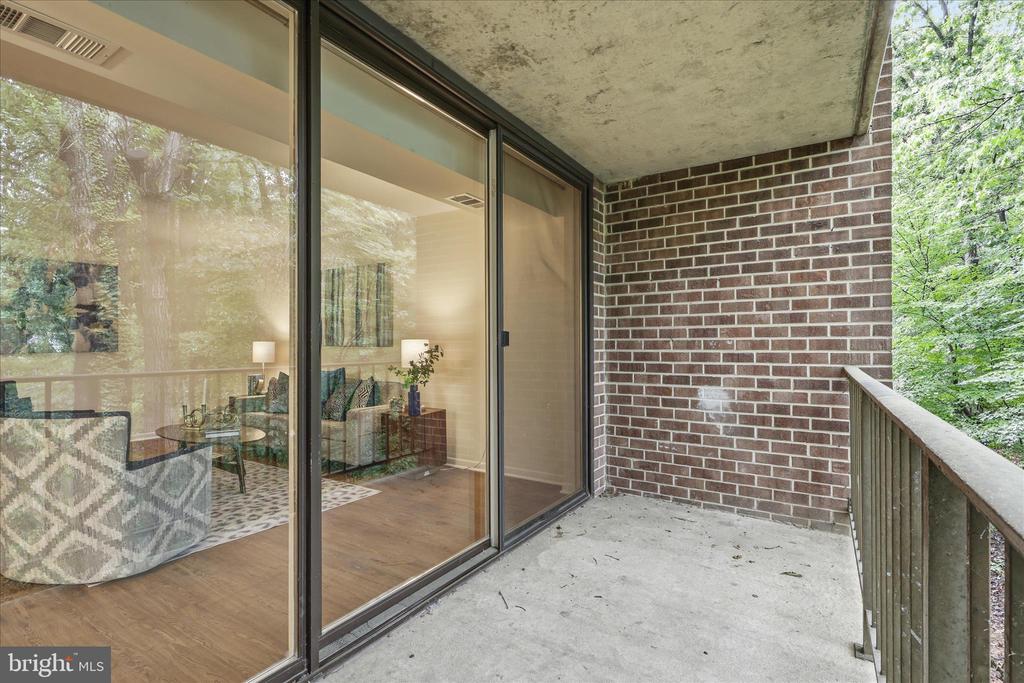 1540 NORTHGATE SQUARE 21B