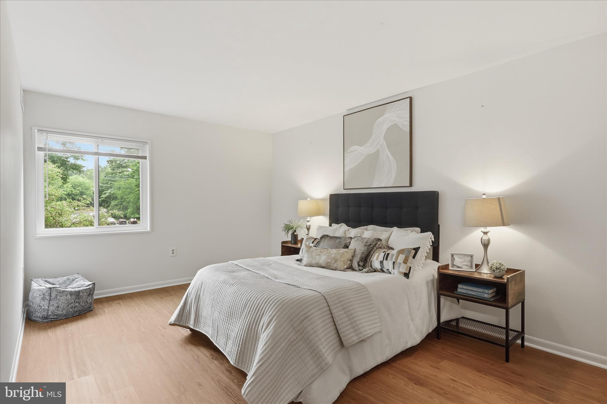 1540 NORTHGATE SQUARE 21B