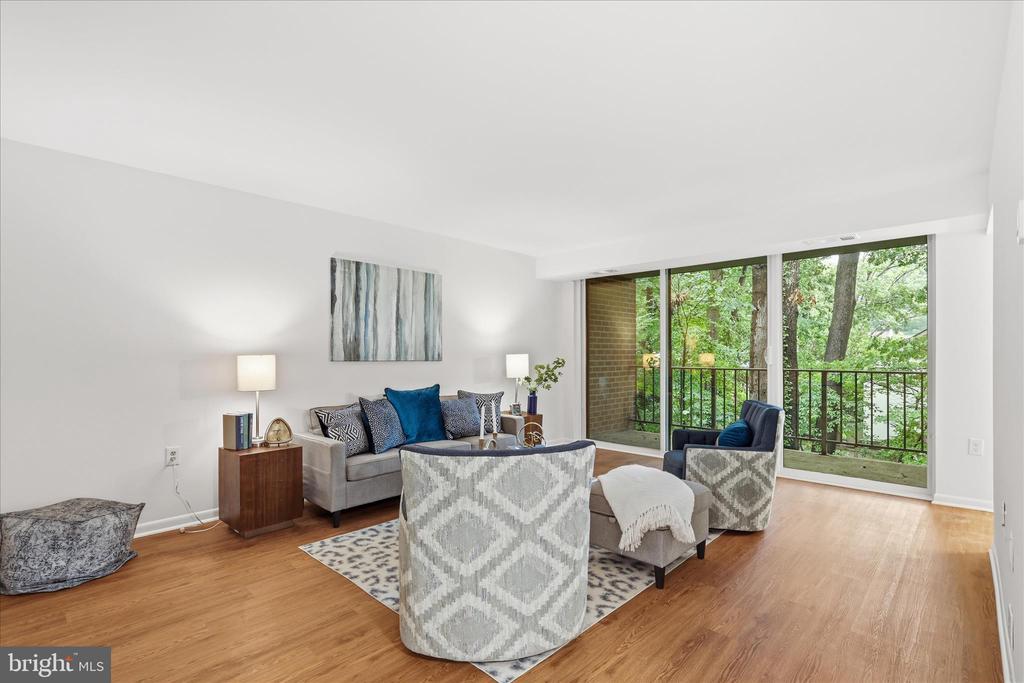 1540 NORTHGATE SQUARE 21B