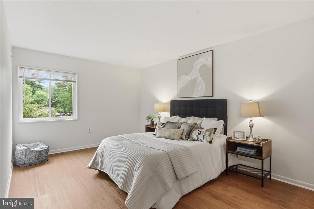 1540 NORTHGATE SQUARE 21B