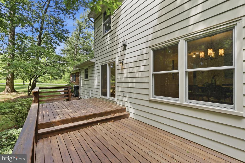 10811 MIDSUMMER DRIVE