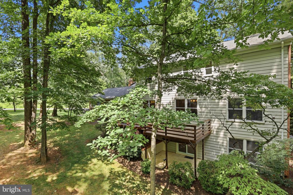 10811 MIDSUMMER DRIVE