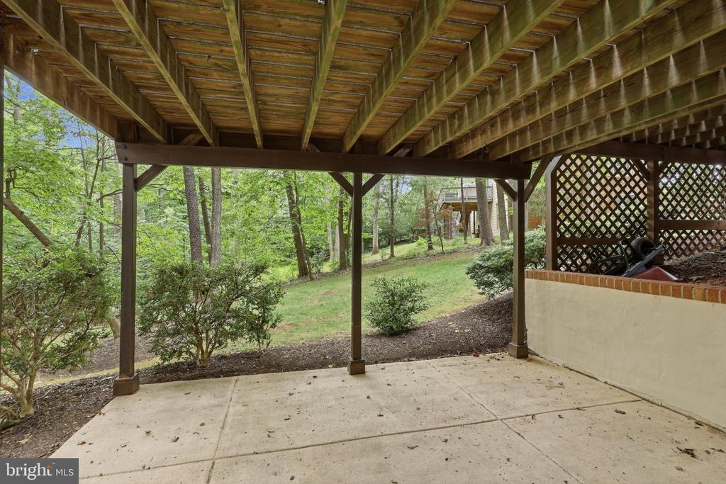 10811 MIDSUMMER DRIVE