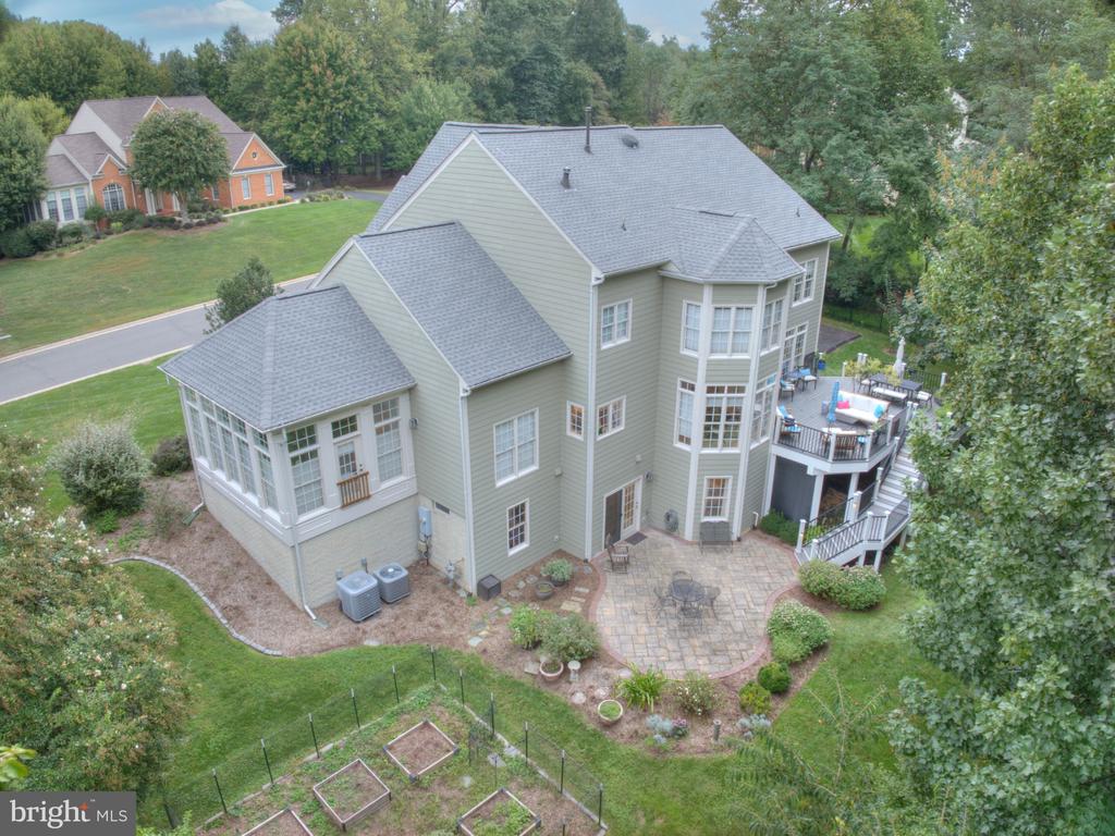 11689 CARIS GLENNE DRIVE
