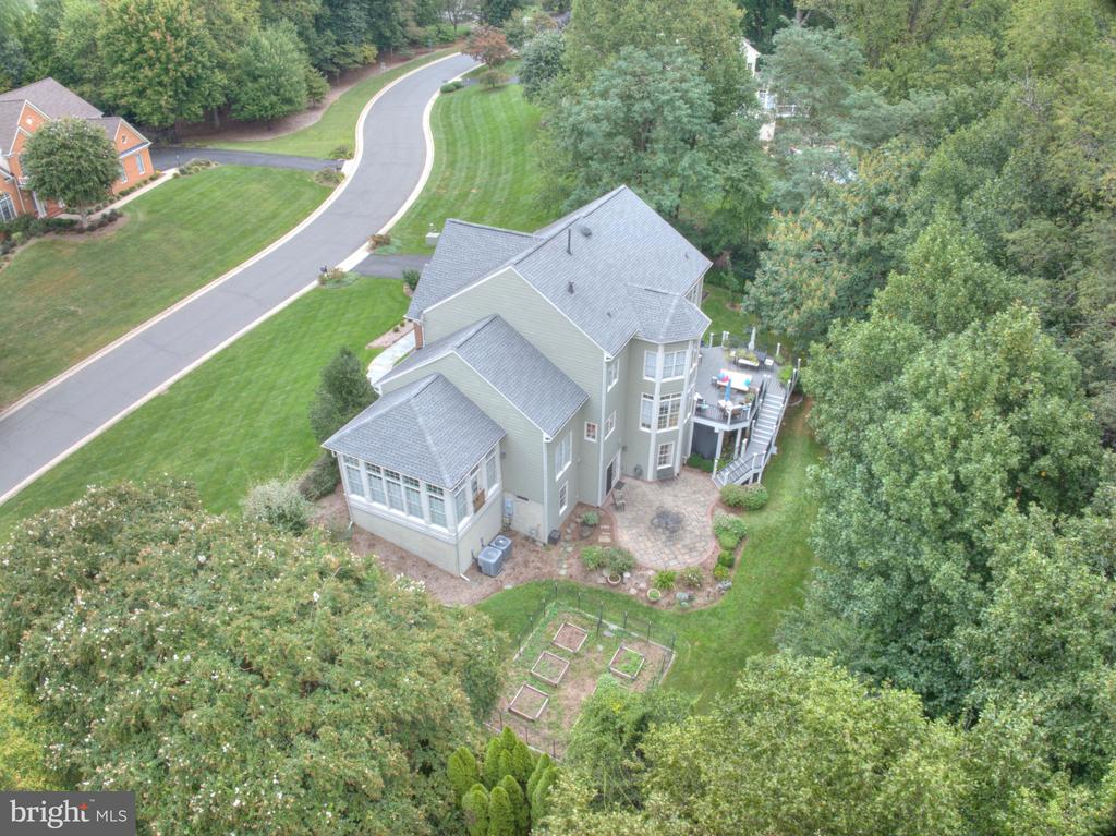 11689 CARIS GLENNE DRIVE