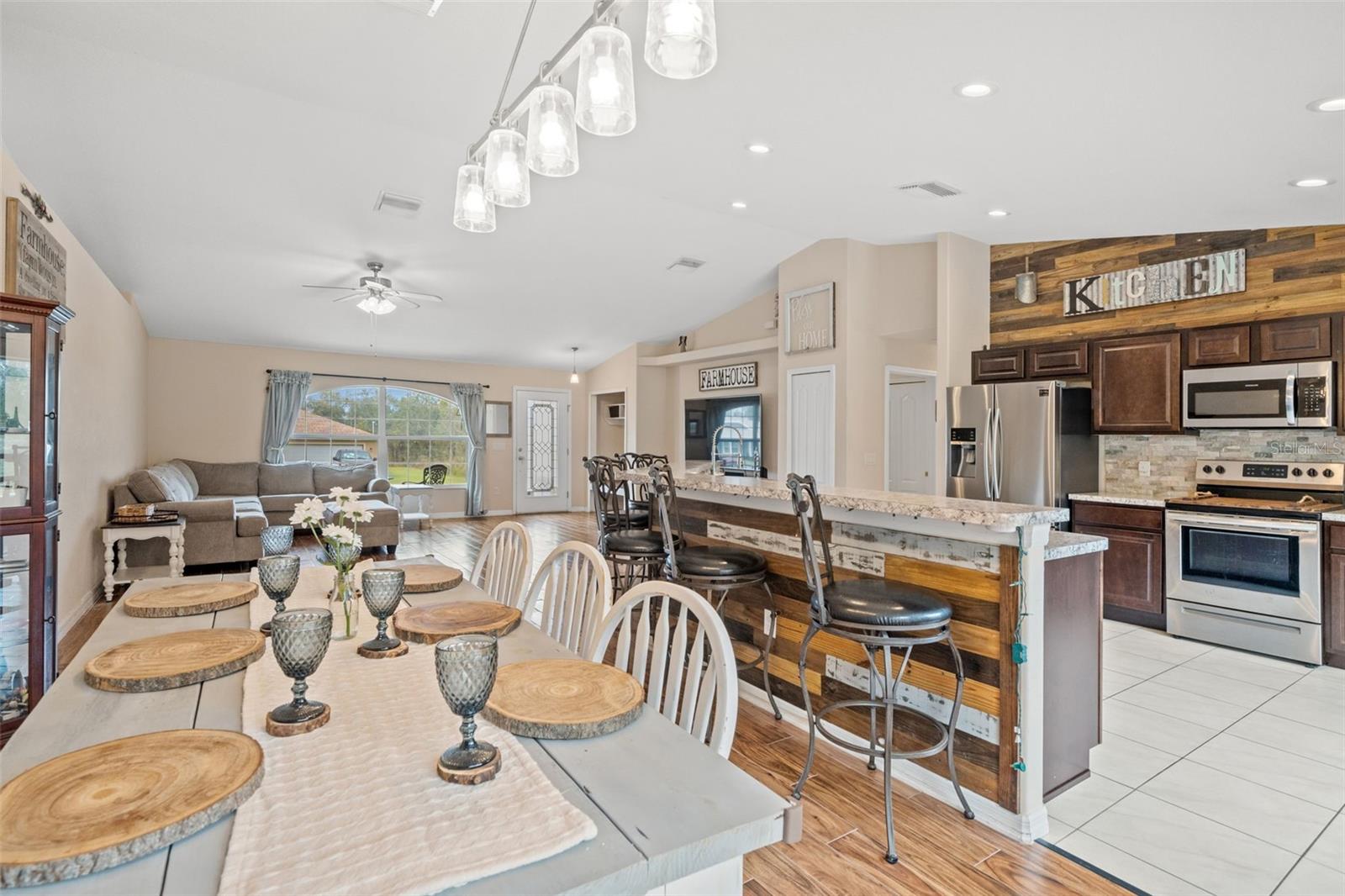 13124 HOUSE FINCH RD