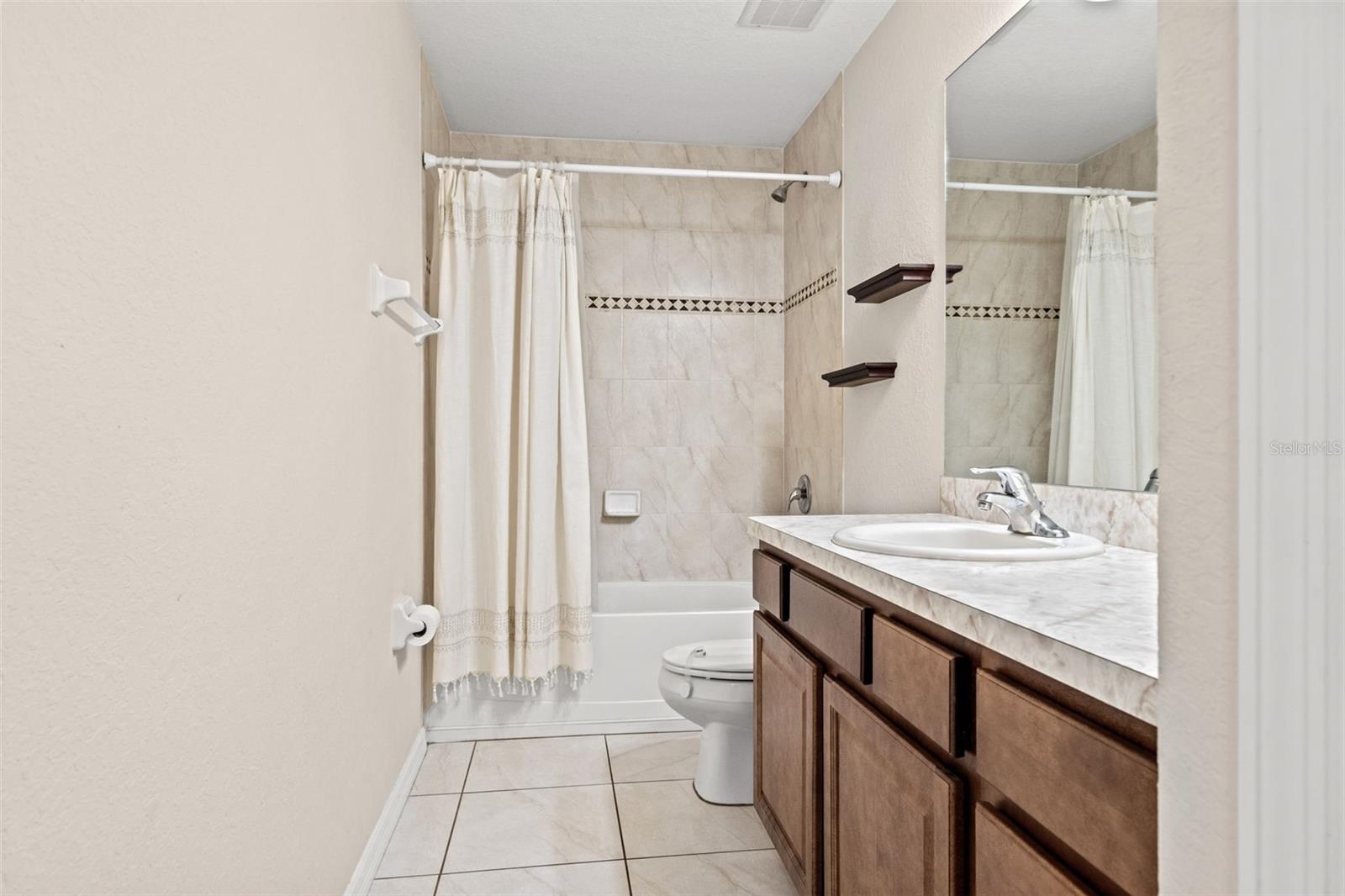 13124 HOUSE FINCH RD
