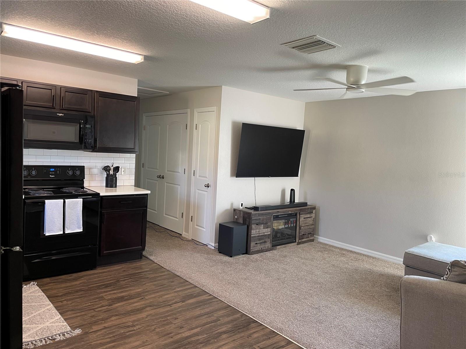 6421 FRANK CT