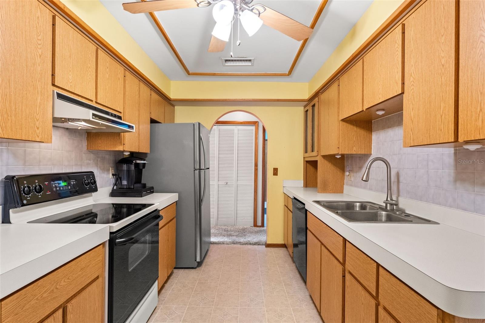 14037 GREGORY ST