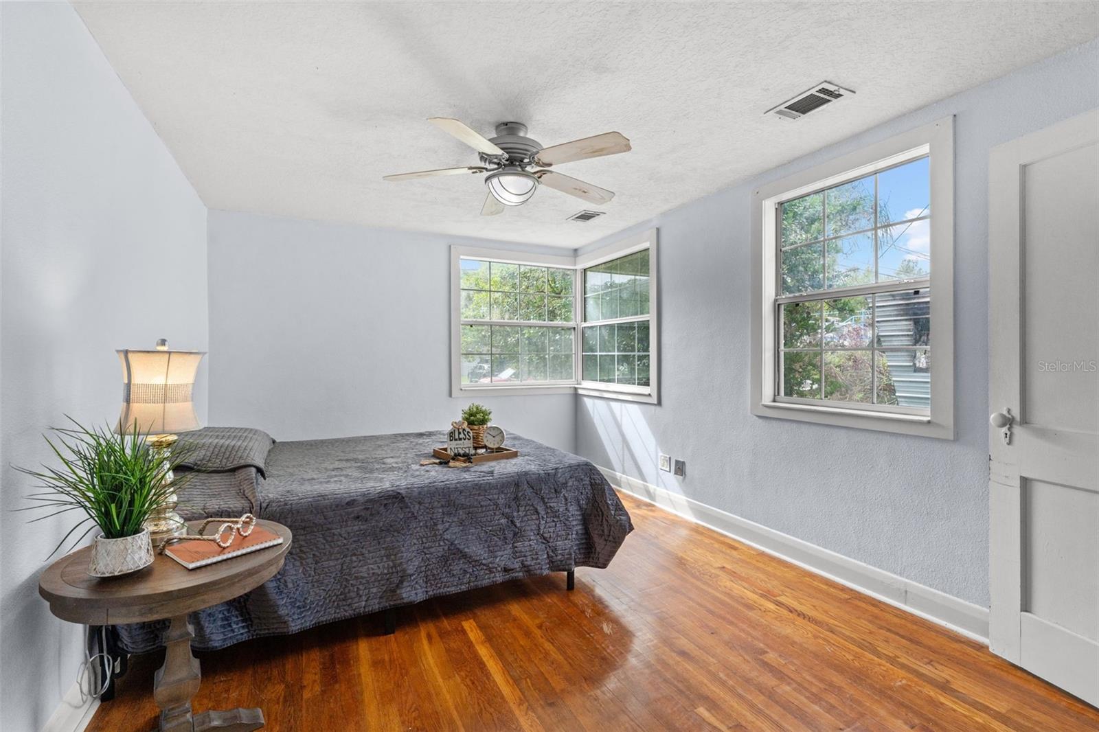 255 MONROE AVE