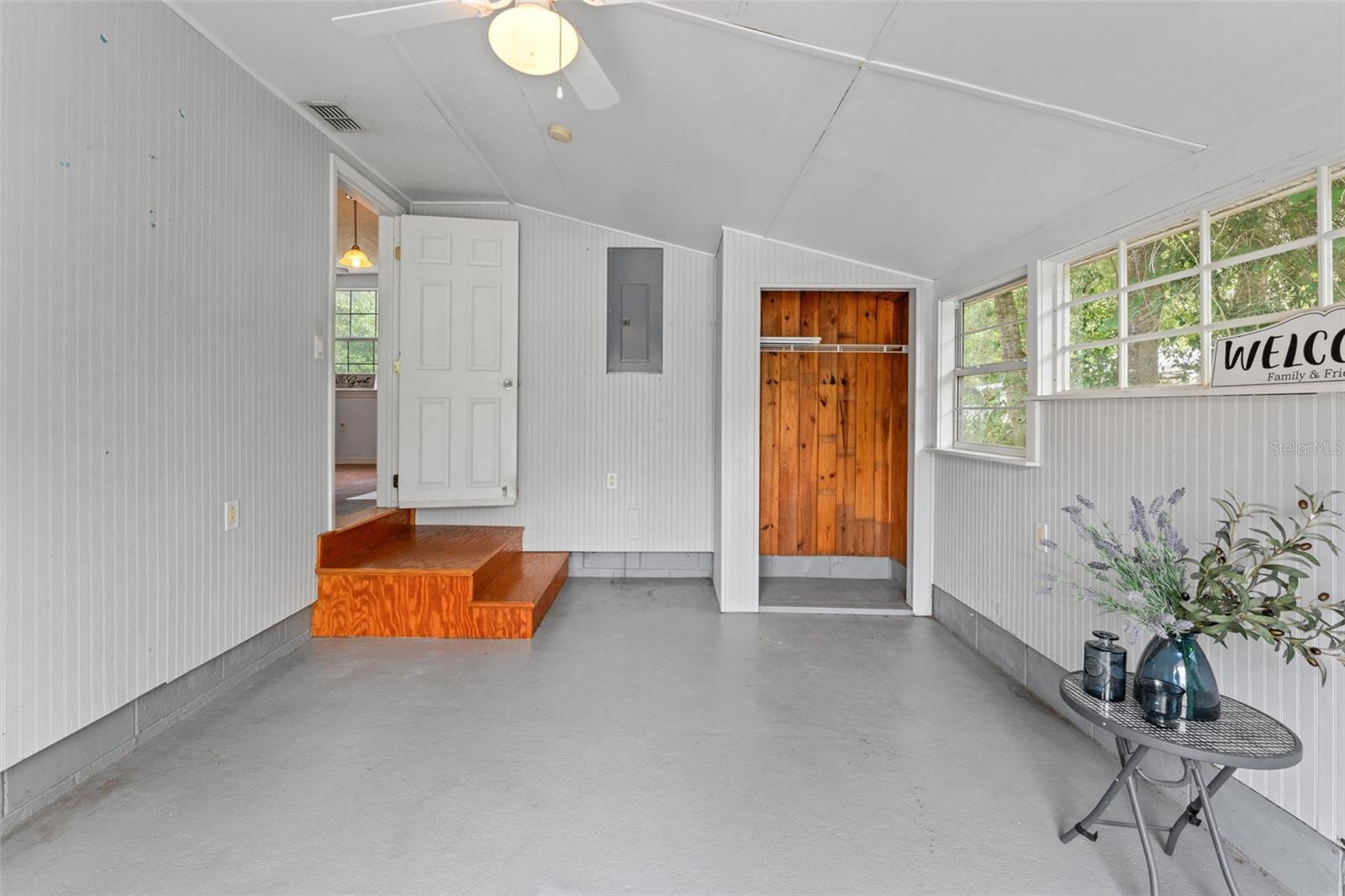 255 MONROE AVE