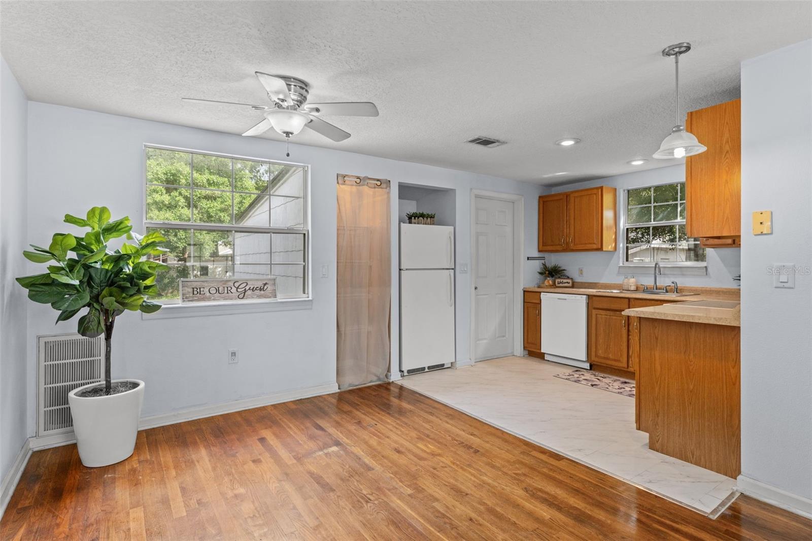 255 MONROE AVE