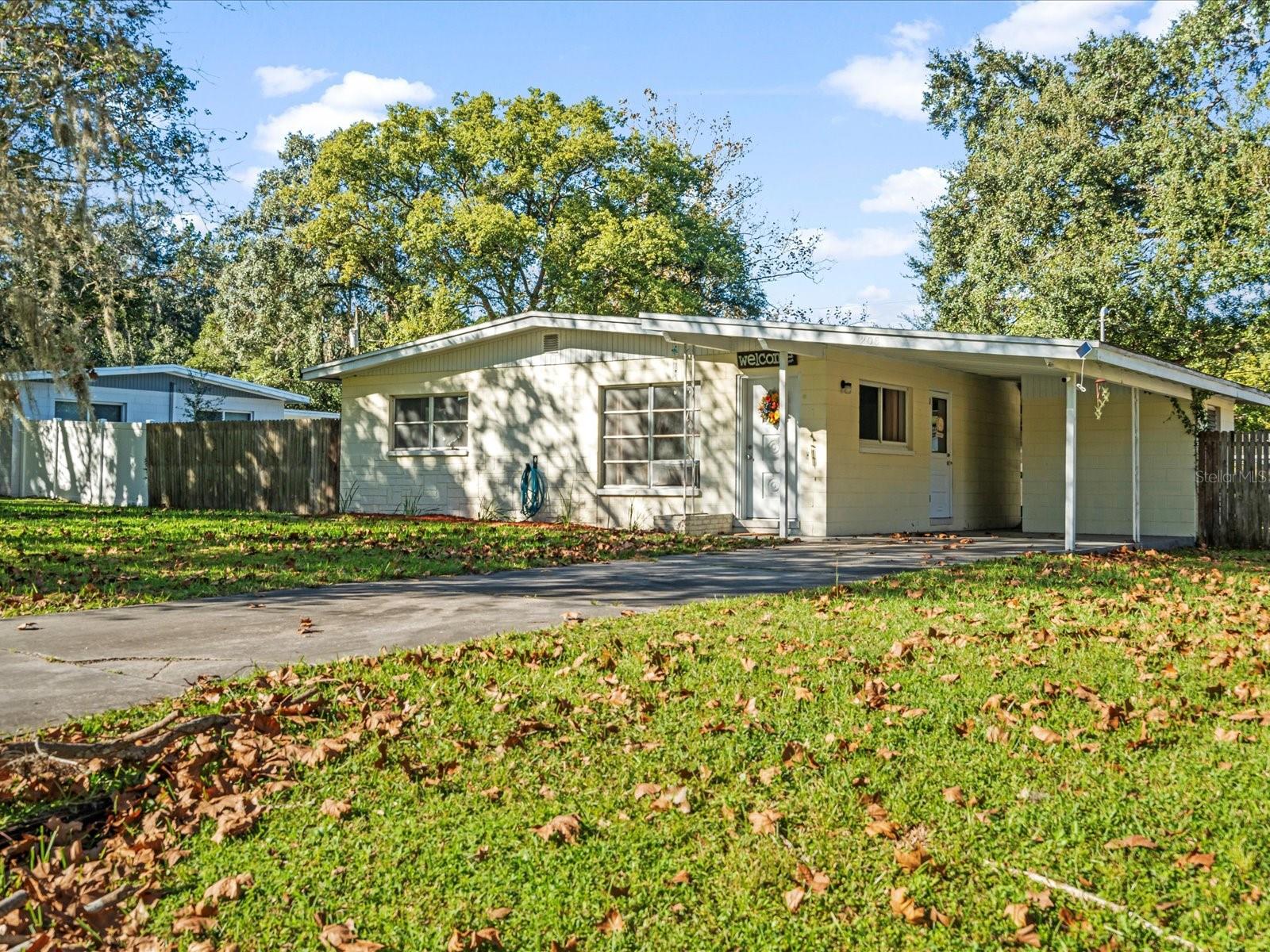 206 PEAK DR