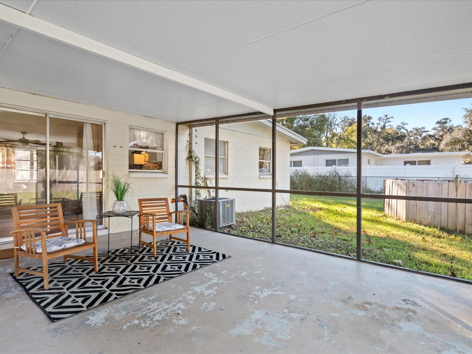206 PEAK DR
