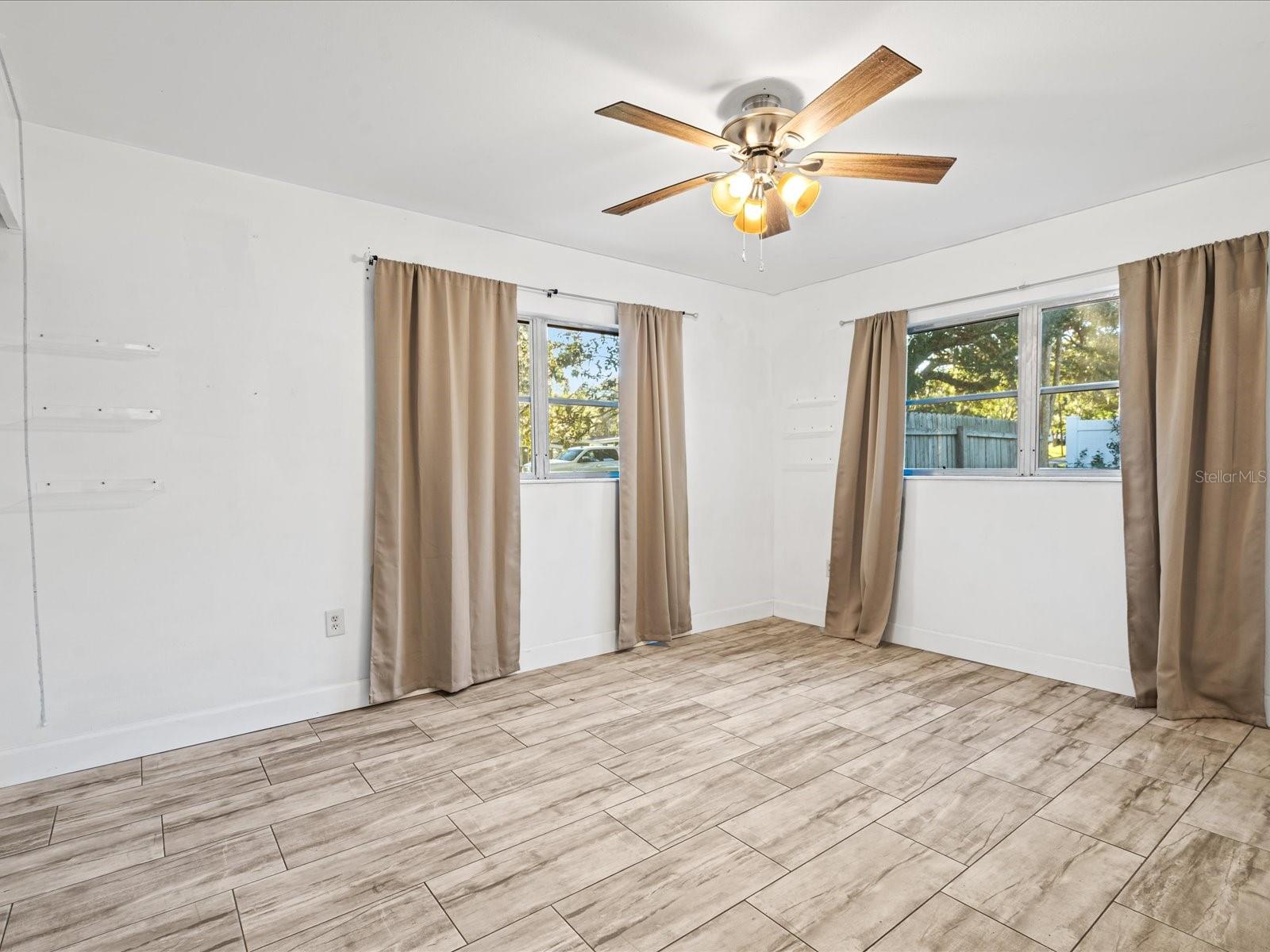 206 PEAK DR