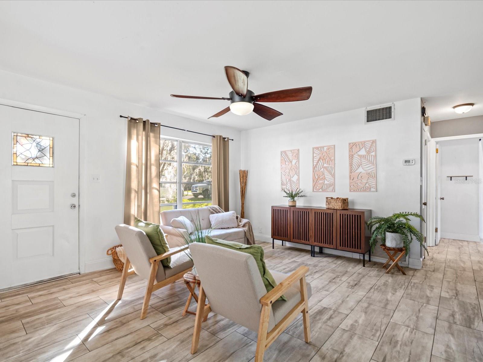 206 PEAK DR