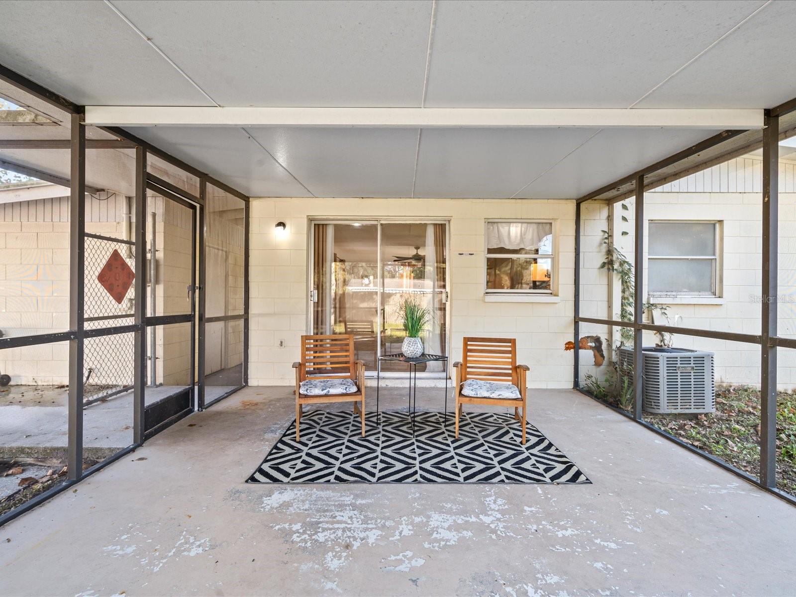 206 PEAK DR