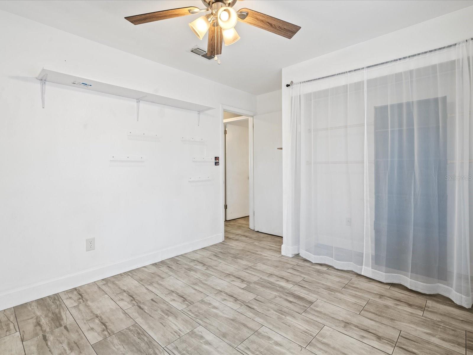 206 PEAK DR