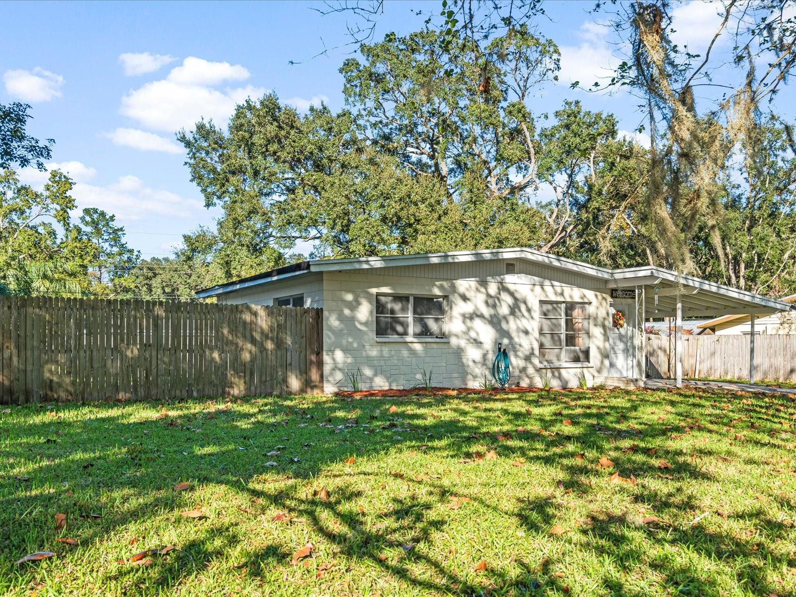 206 PEAK DR