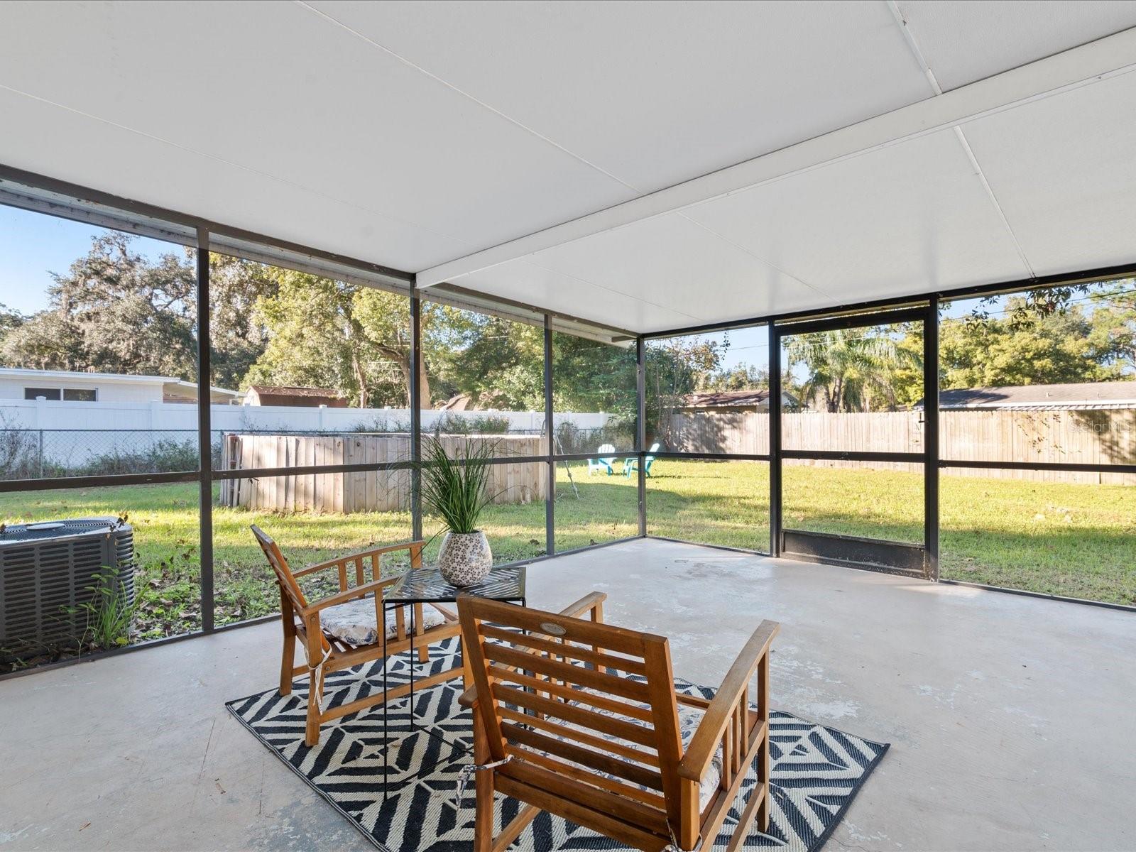 206 PEAK DR