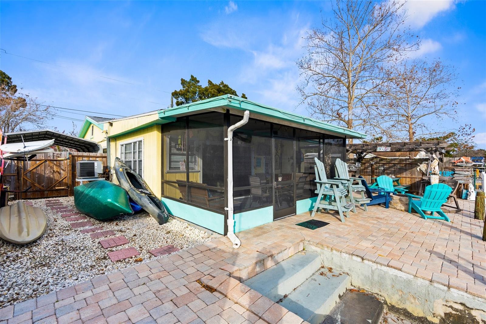 5421 CIRCLE DR