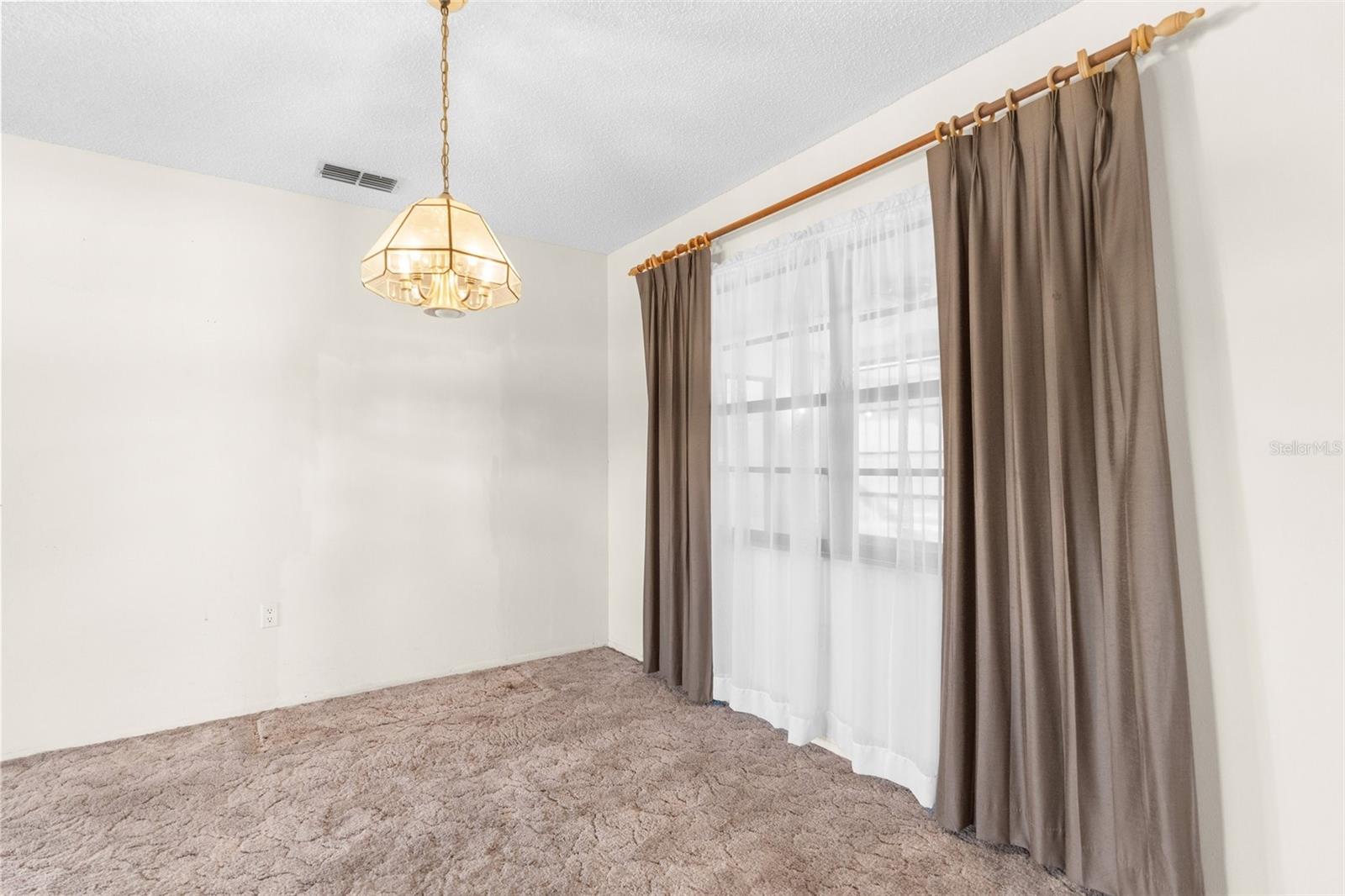 12802 LINDEN DR