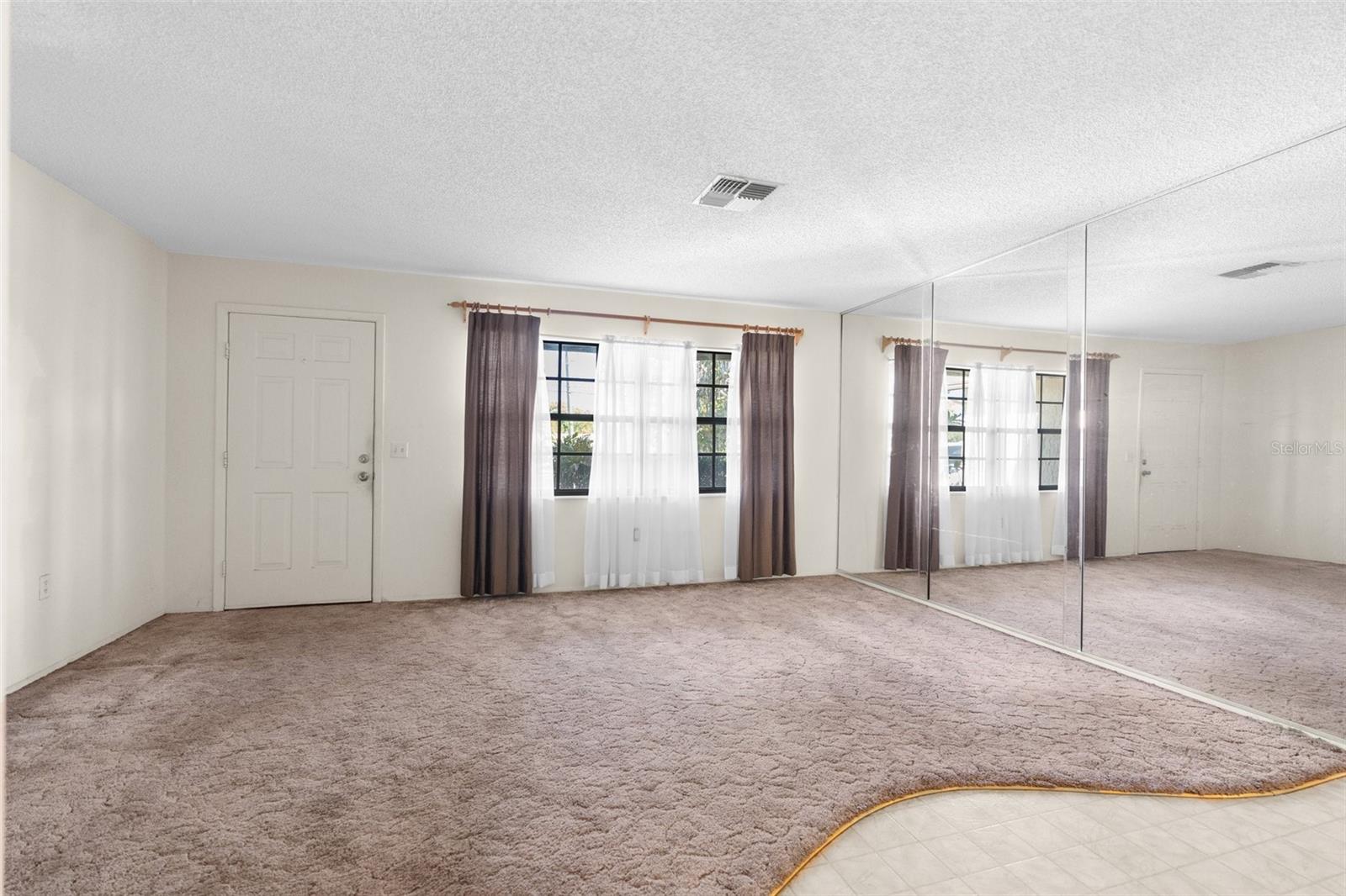 12802 LINDEN DR