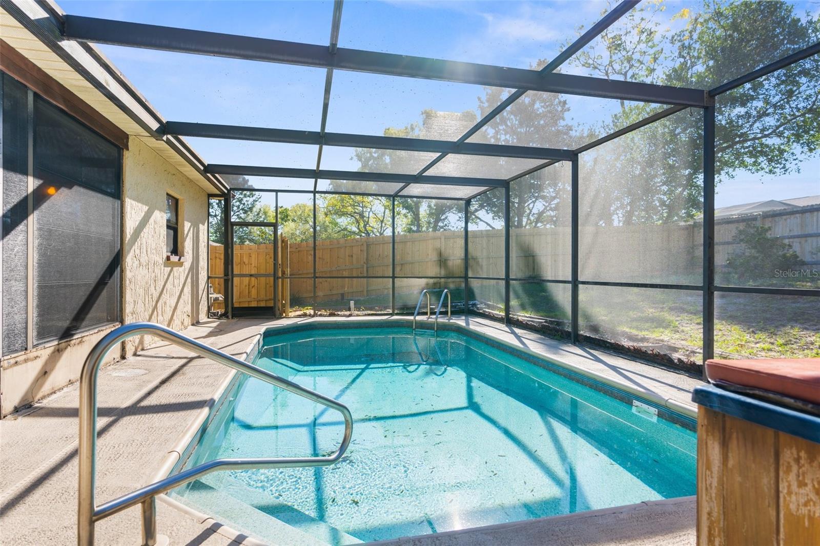12802 LINDEN DR