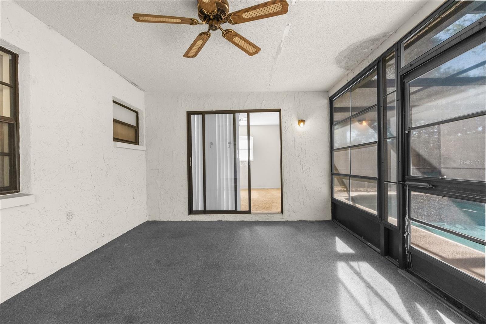 12802 LINDEN DR