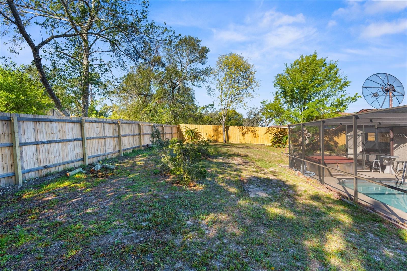 12802 LINDEN DR