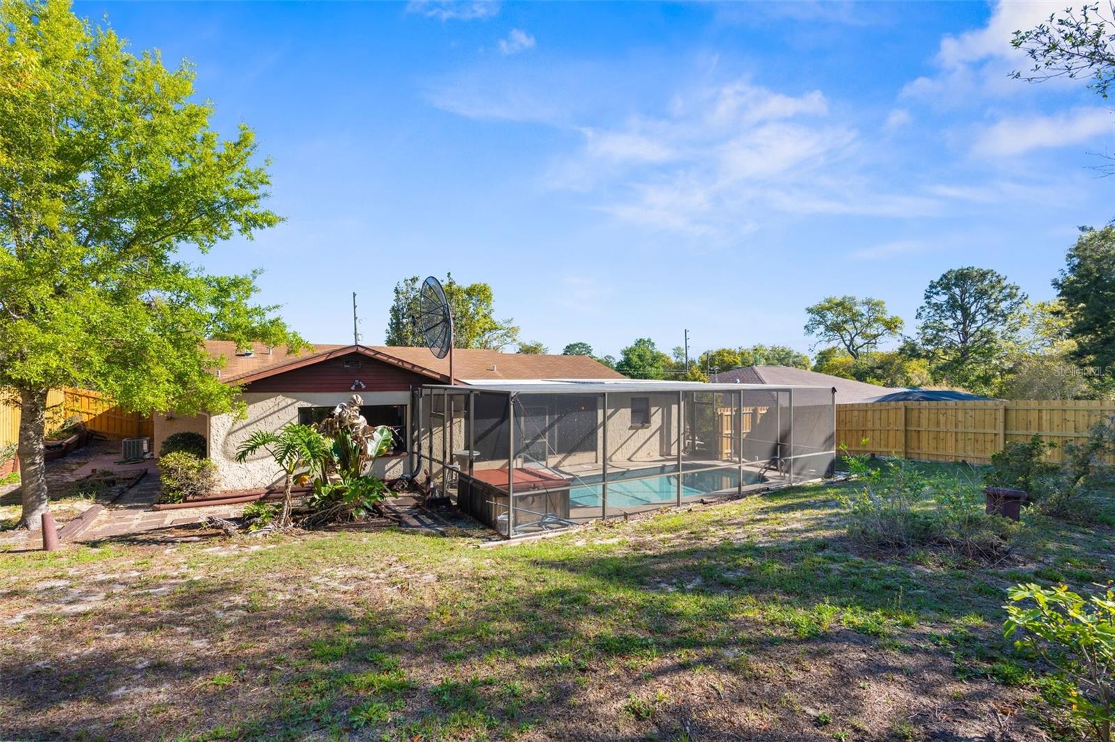 12802 LINDEN DR