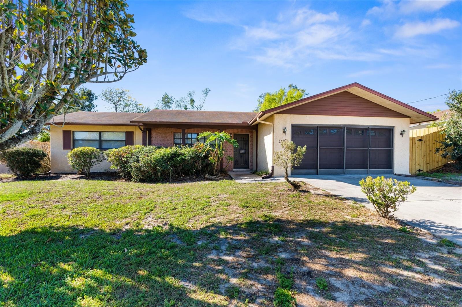 12802 LINDEN DR