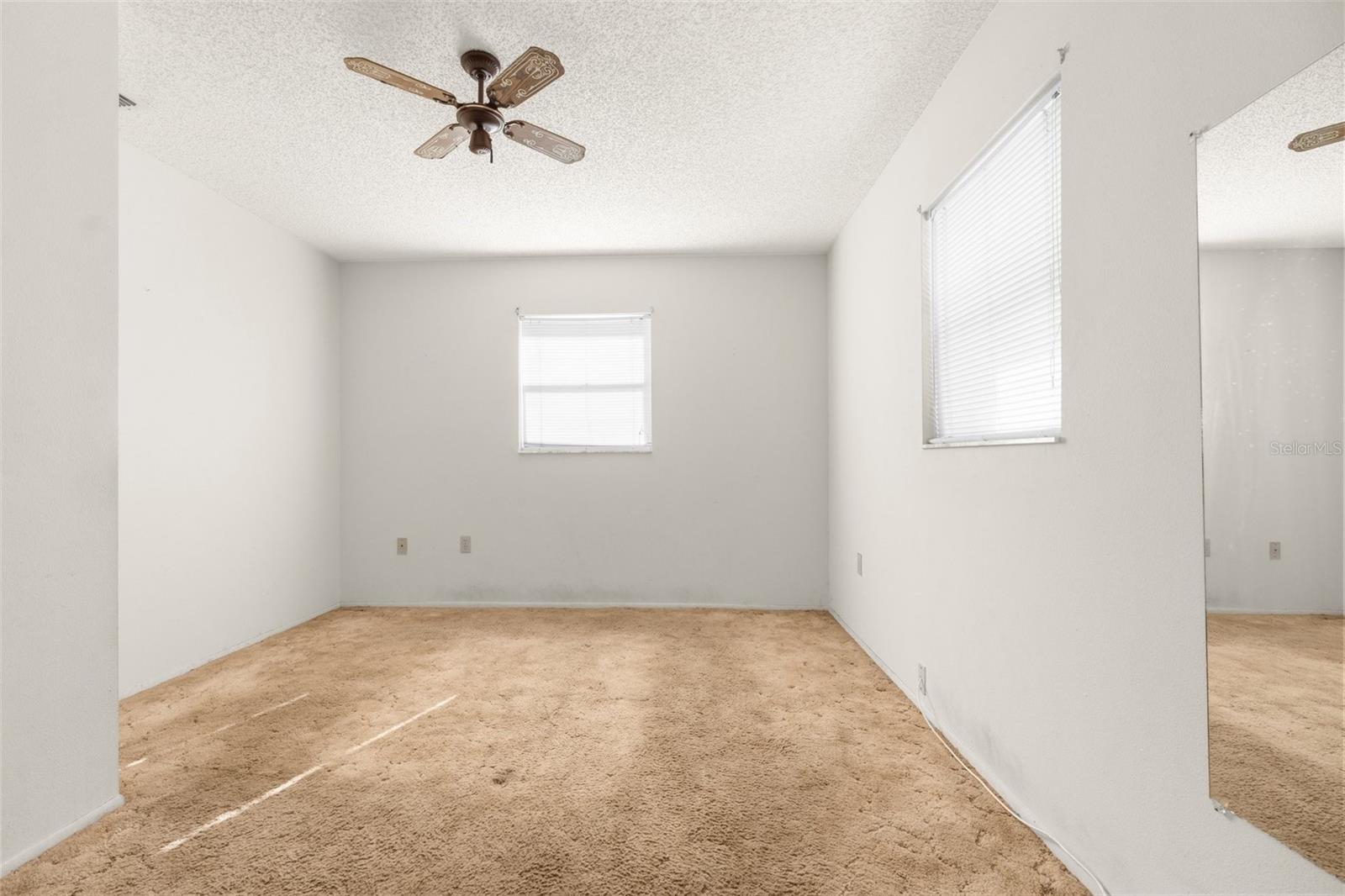 12802 LINDEN DR