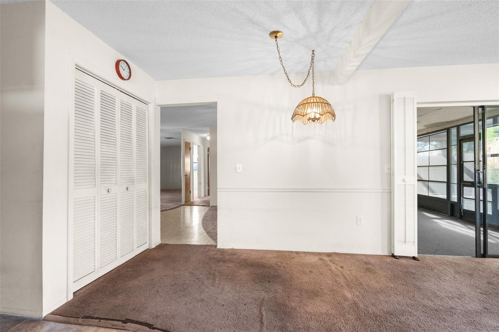 12802 LINDEN DR