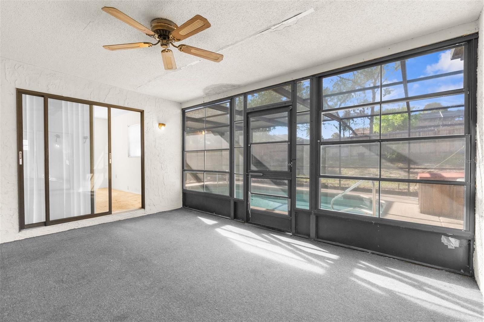 12802 LINDEN DR