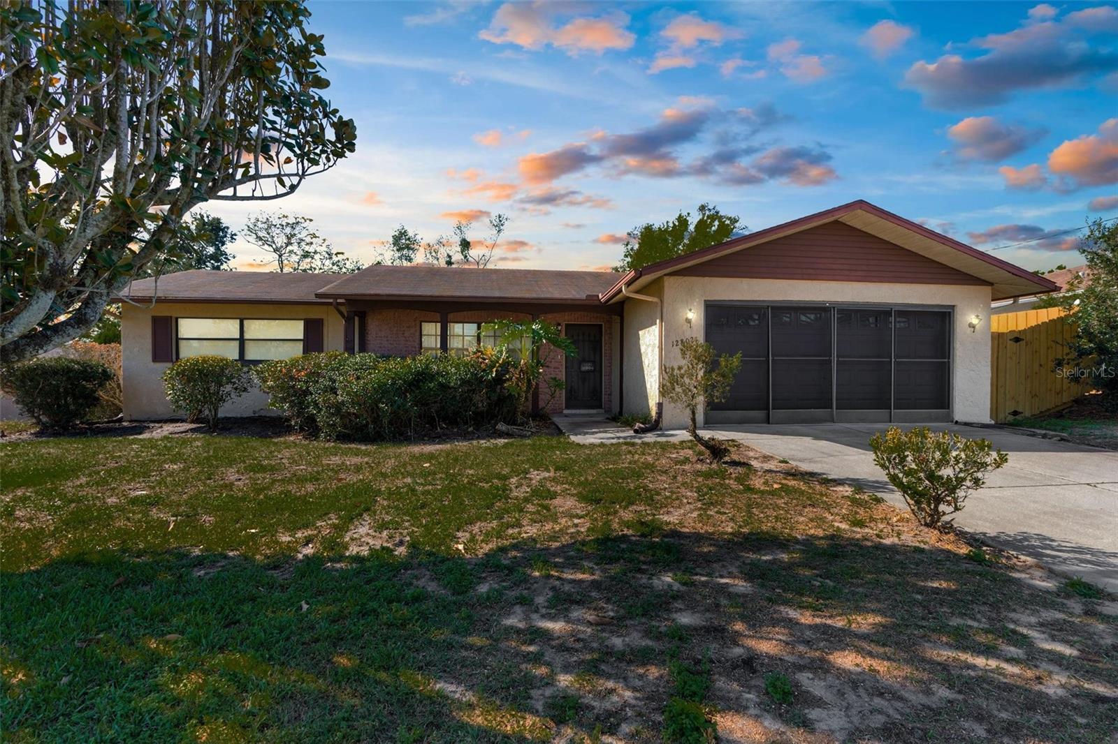 12802 LINDEN DR
