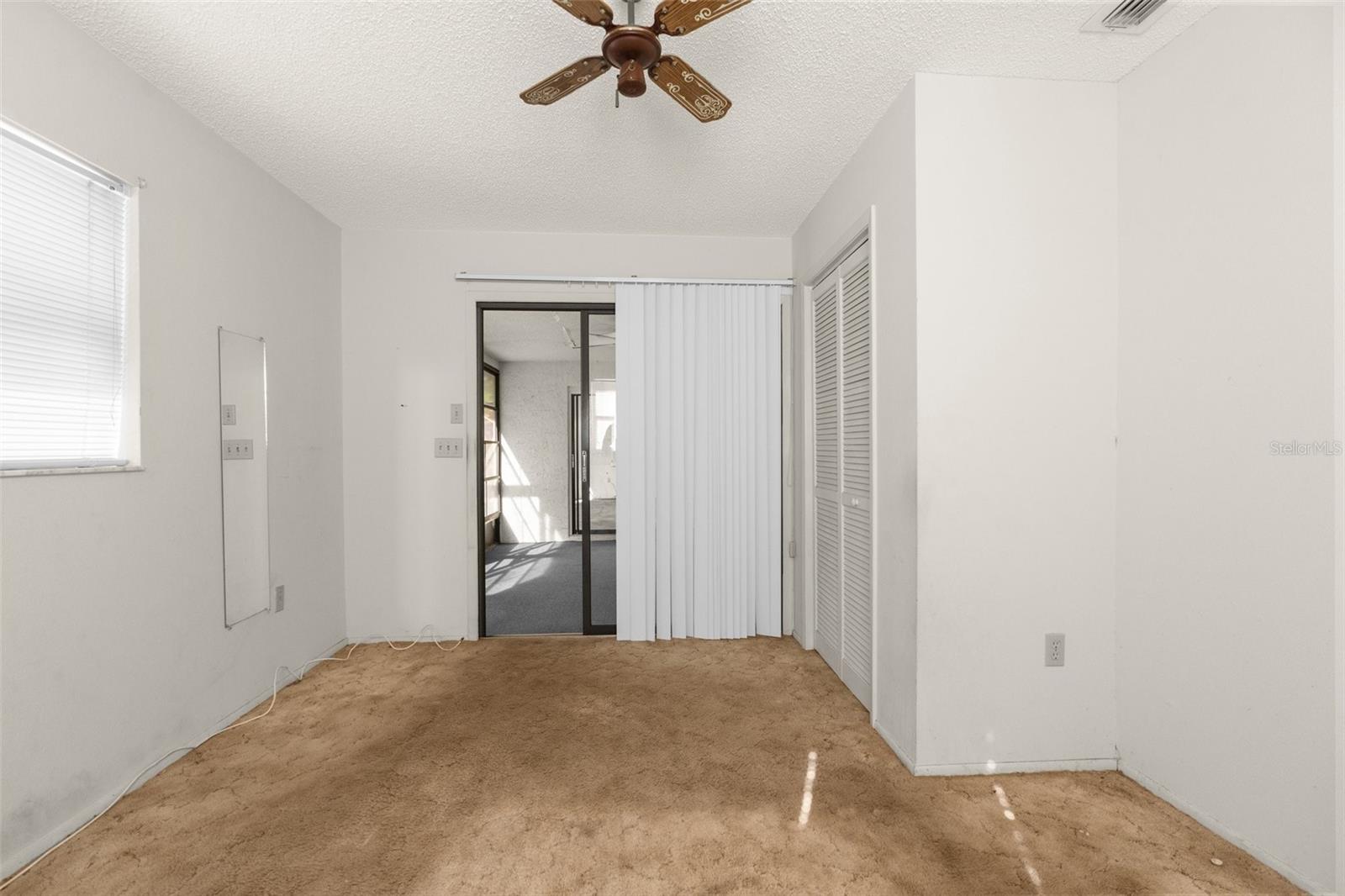 12802 LINDEN DR