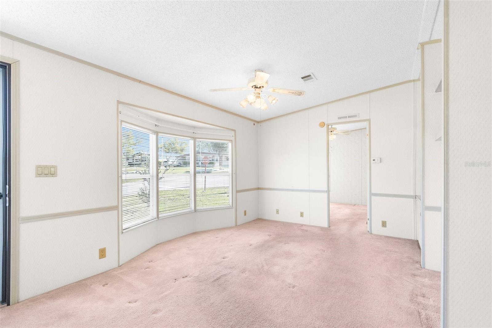14911 RIALTO AVE
