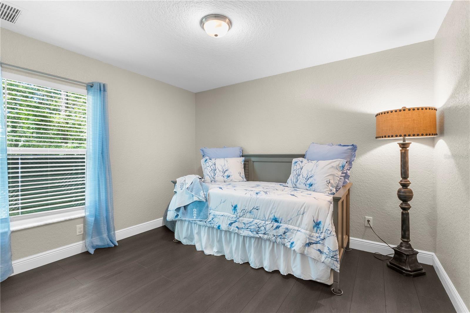 12333 HARRIS HAWK RD