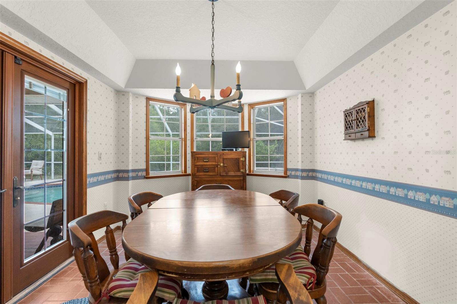 17131 DALBERG DR