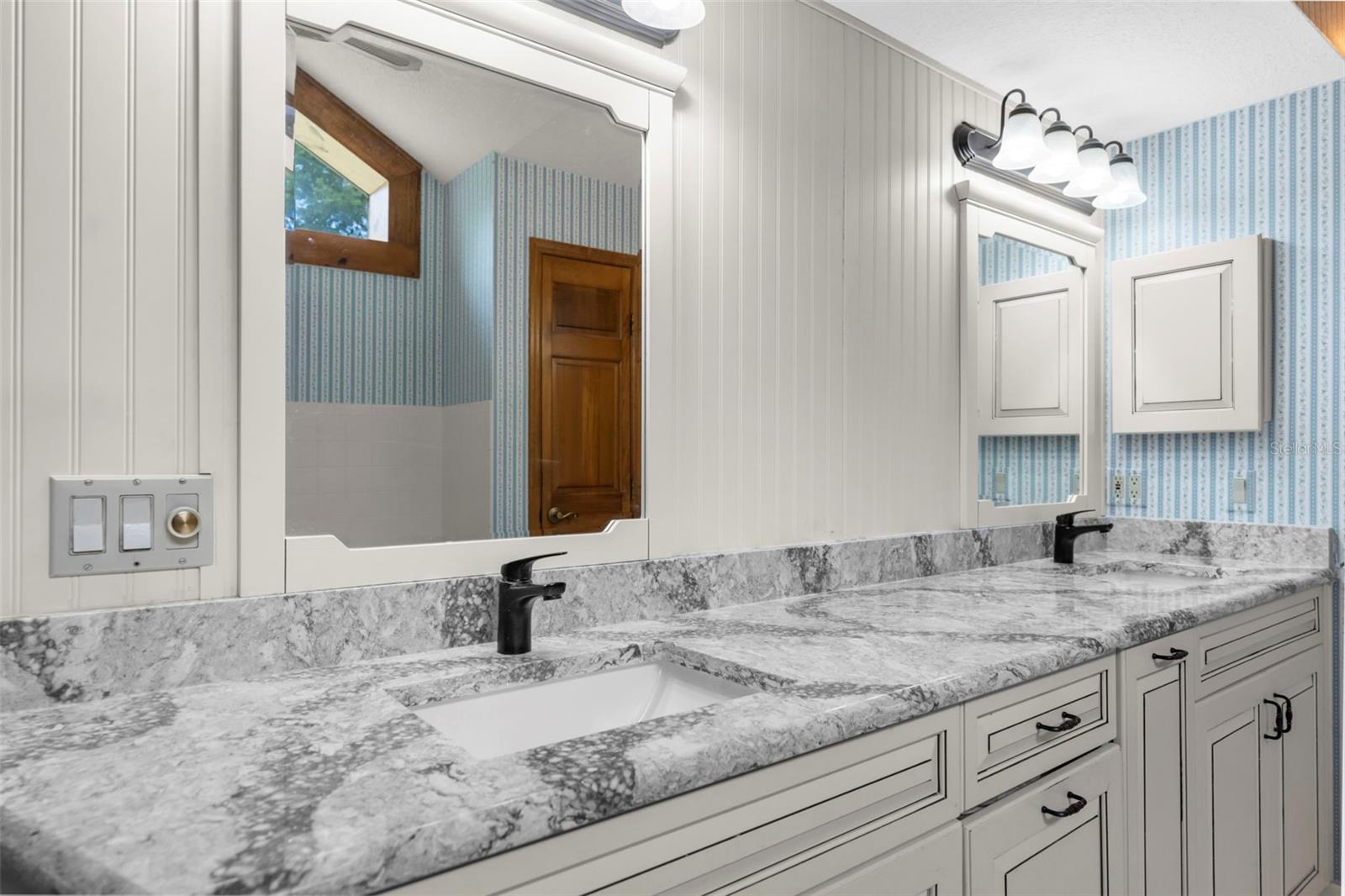 17131 DALBERG DR