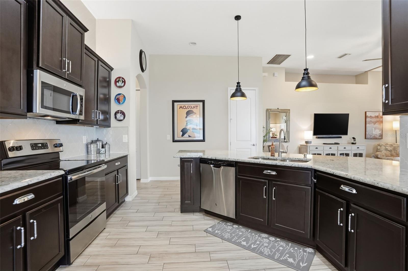 13707 GARDEN HILLS DR