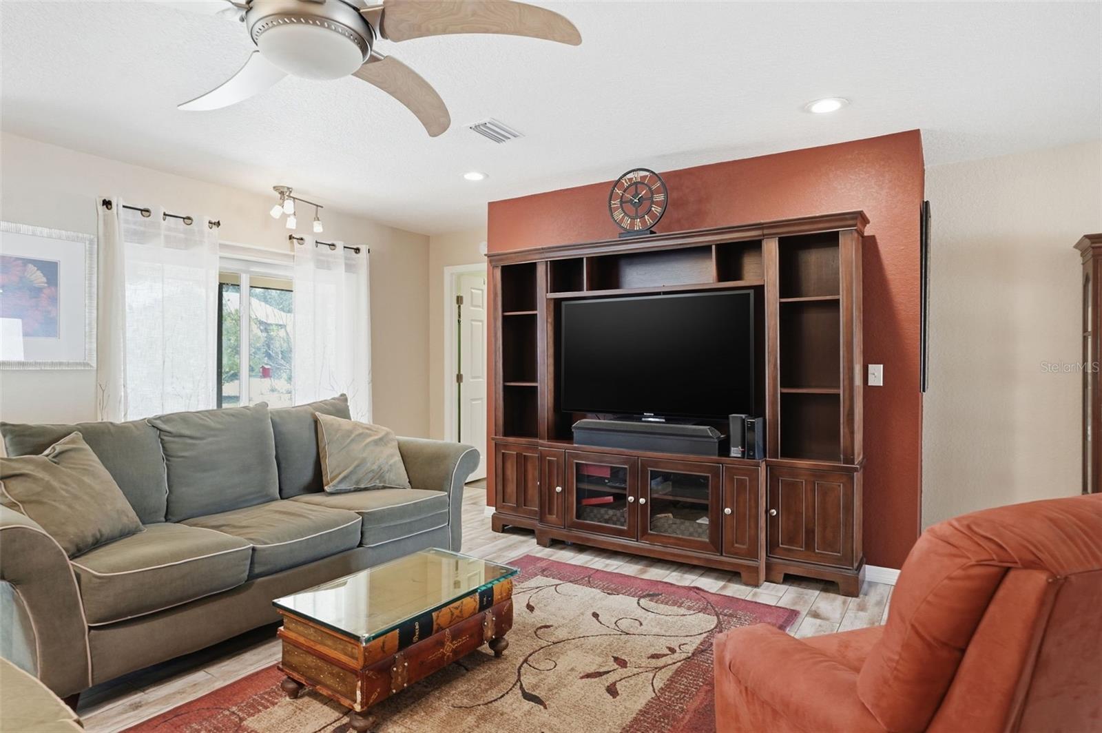 2658 ROYAL RIDGE DR