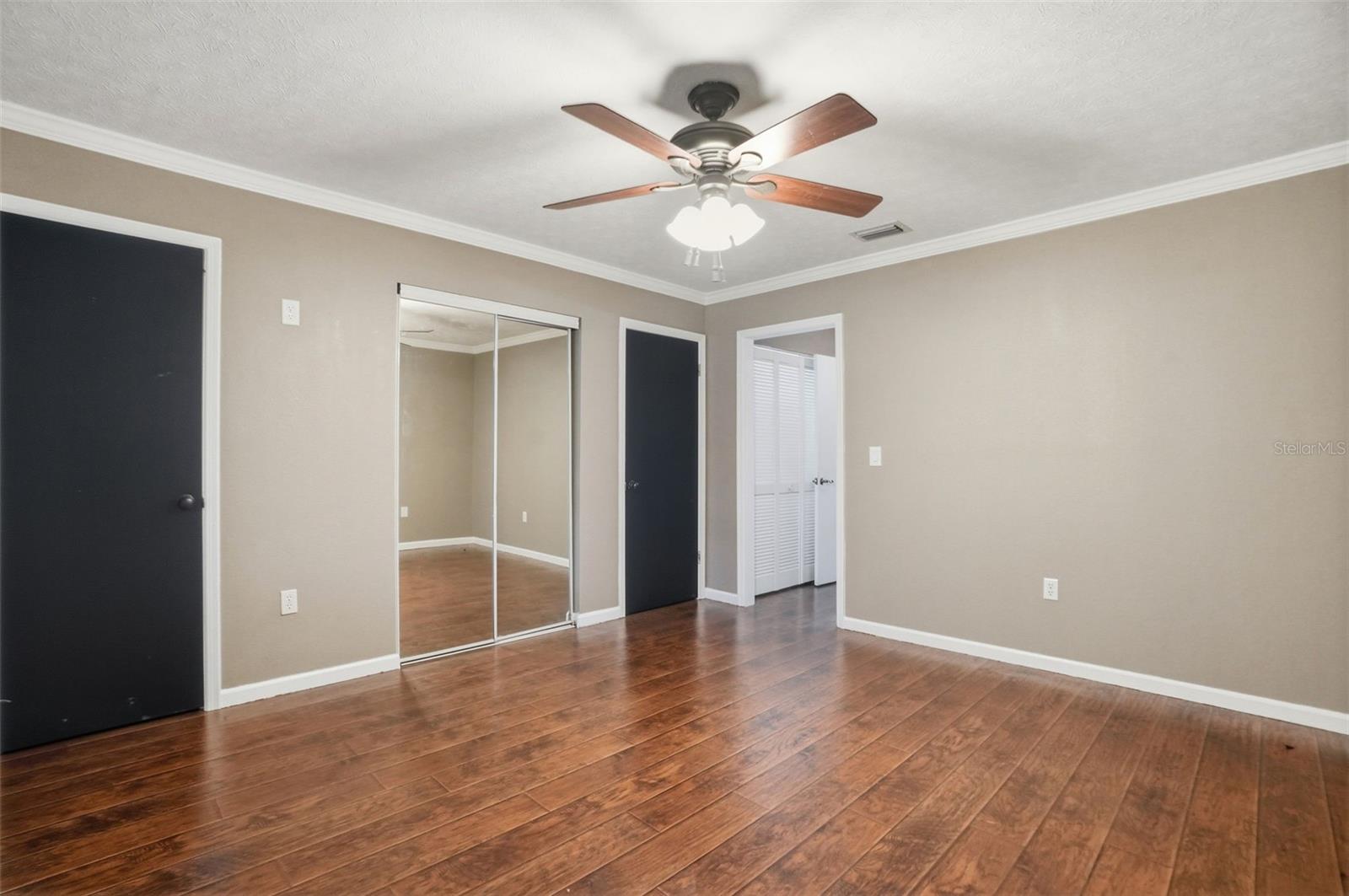 913 CANDLEBROOK LN