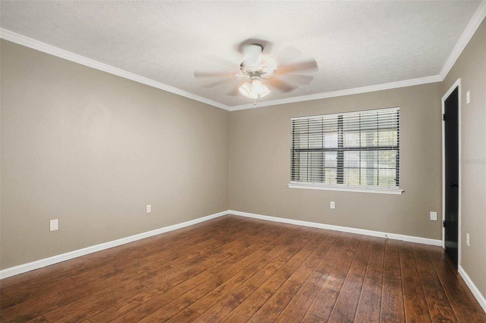 913 CANDLEBROOK LN