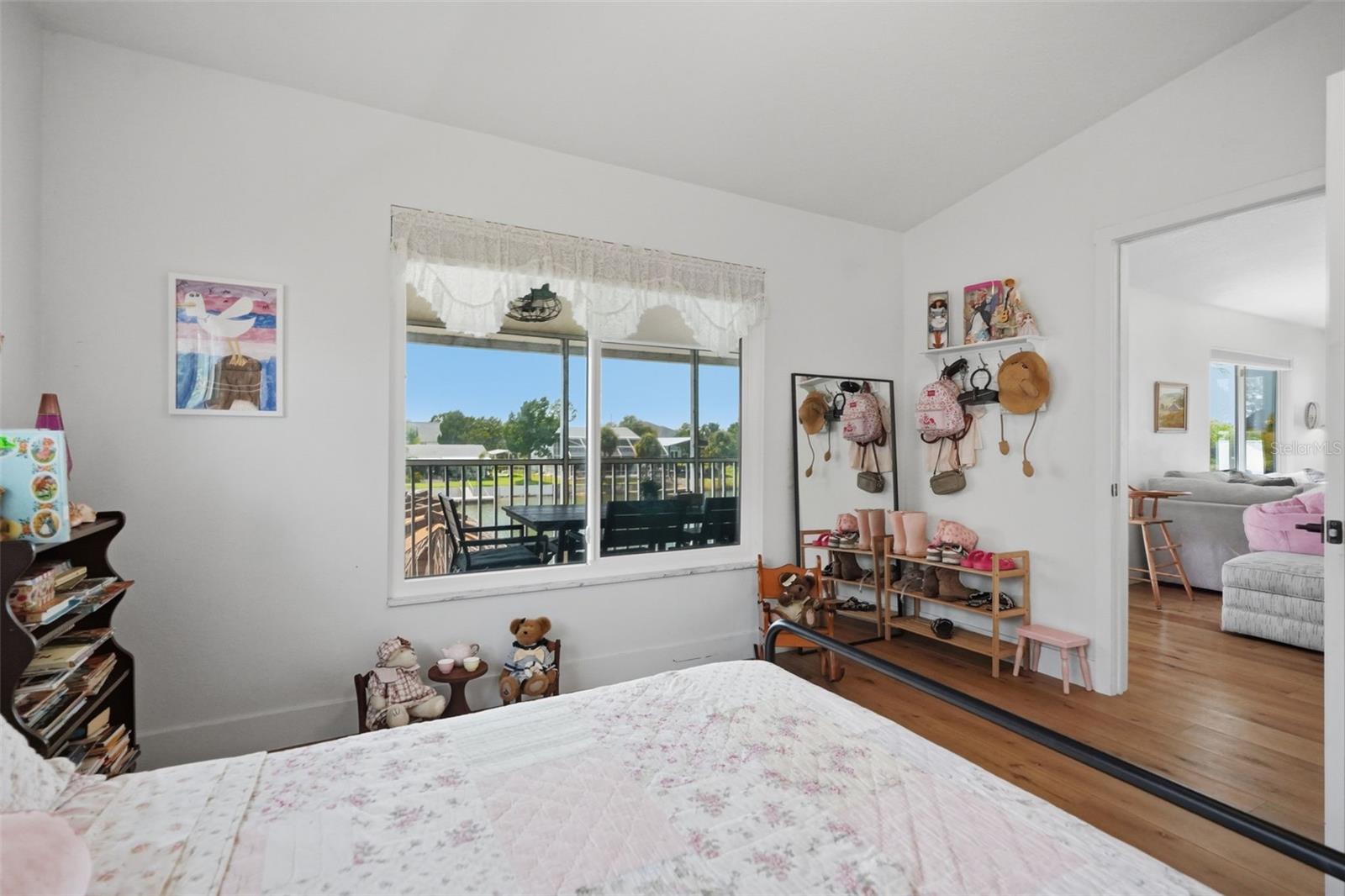 3199 AZALEA DR