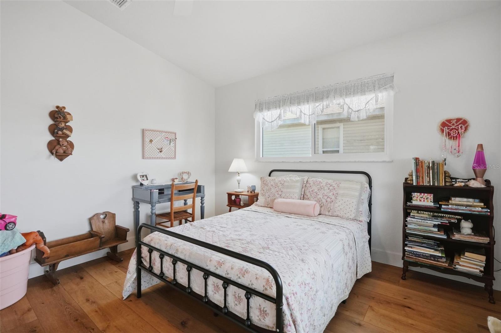 3199 AZALEA DR