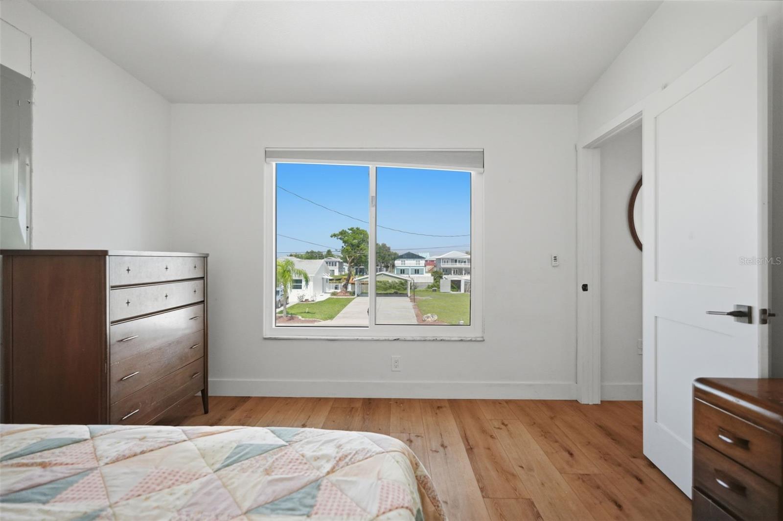 3199 AZALEA DR